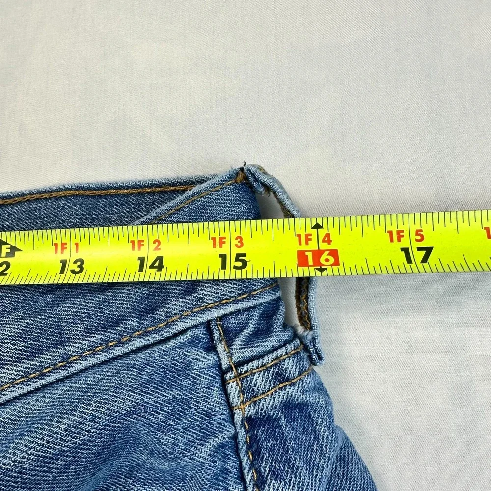 Levi's 501 Jeans Mens 31x30 Blue Denim Straight Leg Faded Medium Wash 5 Pocket